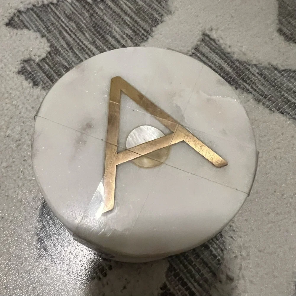 Cream Gold Marble Round ‘A’ Coasters NEW - Set of 4